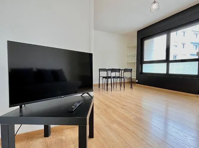 Ponsardin- Appartement Avec Balcon Et Parking