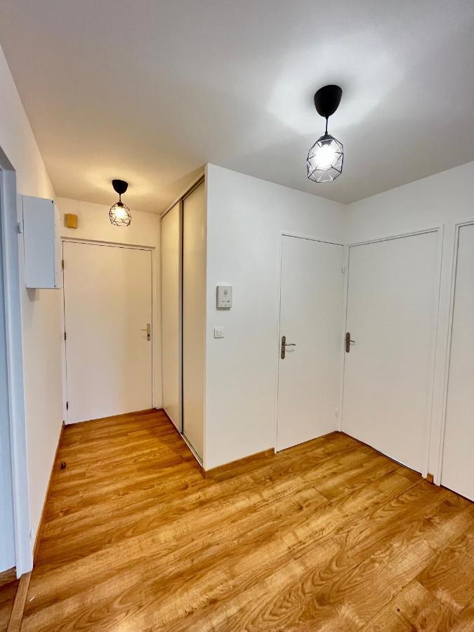 Appartement Ponsardin- Avec Balcon Et Parking *